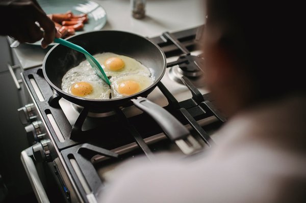 What are the best non-stick frying pans available in the UK?