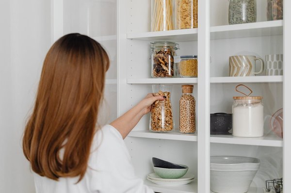 How to optimize kitchen storage with multi-purpose containers?